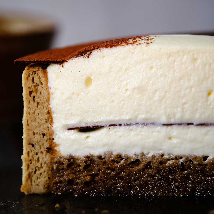 Tiramisu onctueux et sa tuile craquante chocolat par Nina Métayer Tiramisu onctueux et sa tuile craquante chocolat par Nina Métayer